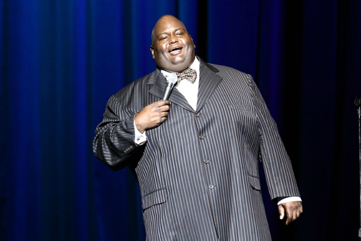 Lavell Crawford Income