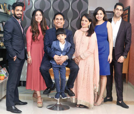 Vijay kedia family