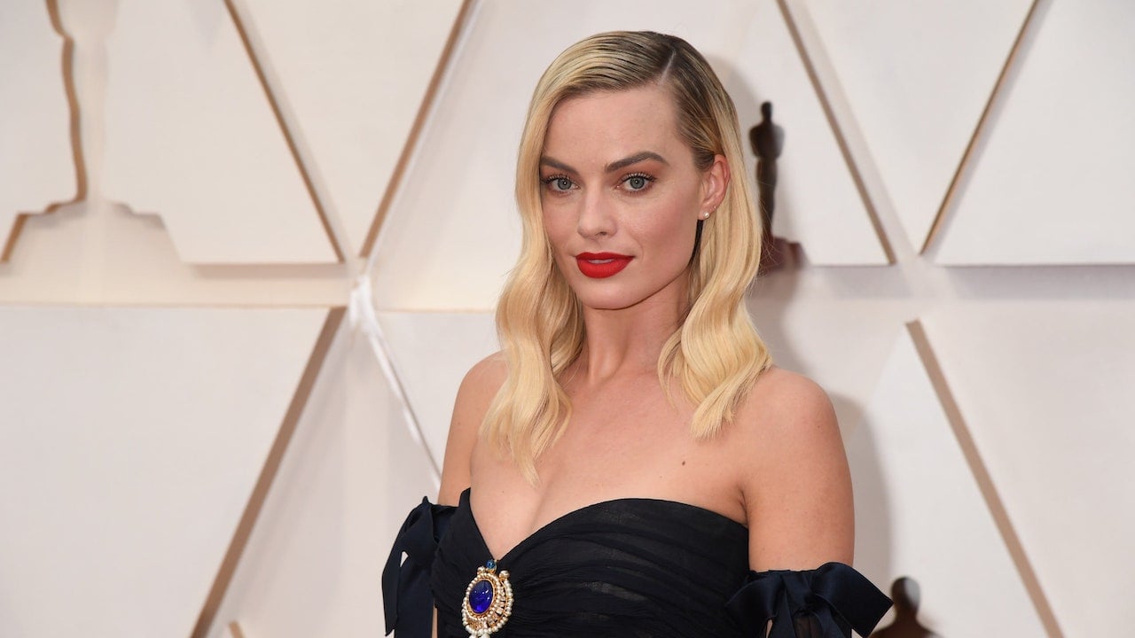 Margot Robbie Net Worth 2022: Biography, Income, Career
