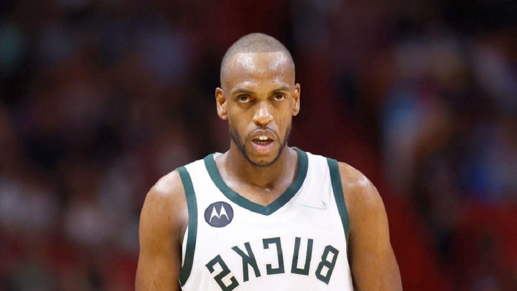 Khris-Middleton-Net-Worth-contract
