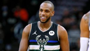 Khris Middleton Net Worth (Forbes 2023) NBA Salary Contract