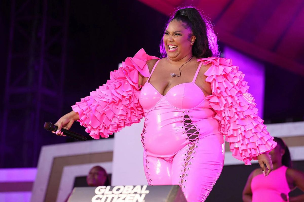 Lizzo Age 2024: Songs Albums Instagram Husband Wiki