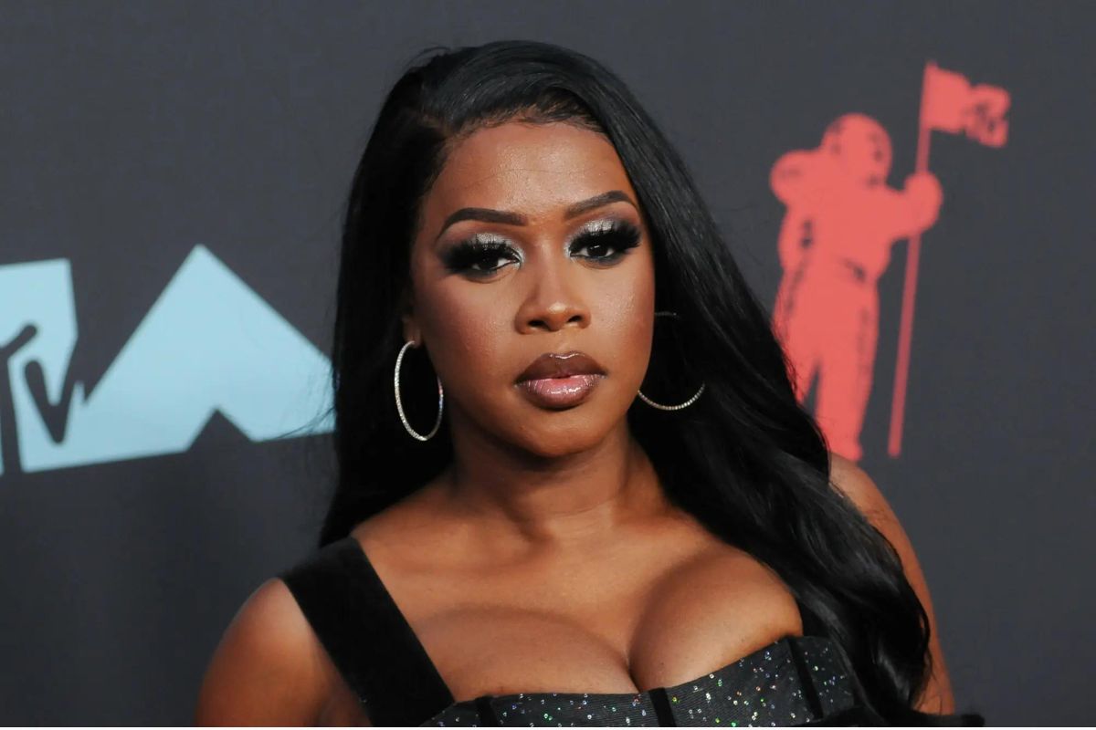 Remy Ma's Bold Blue Hair Steals the Show - wide 7