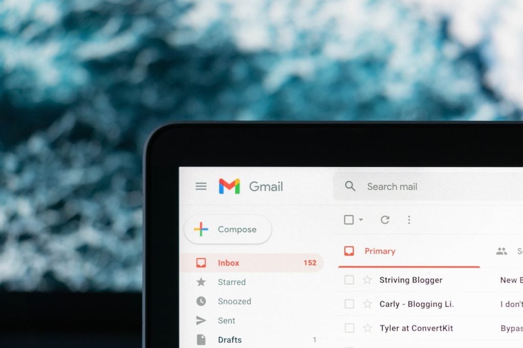 Outlook vs Gmail Difference