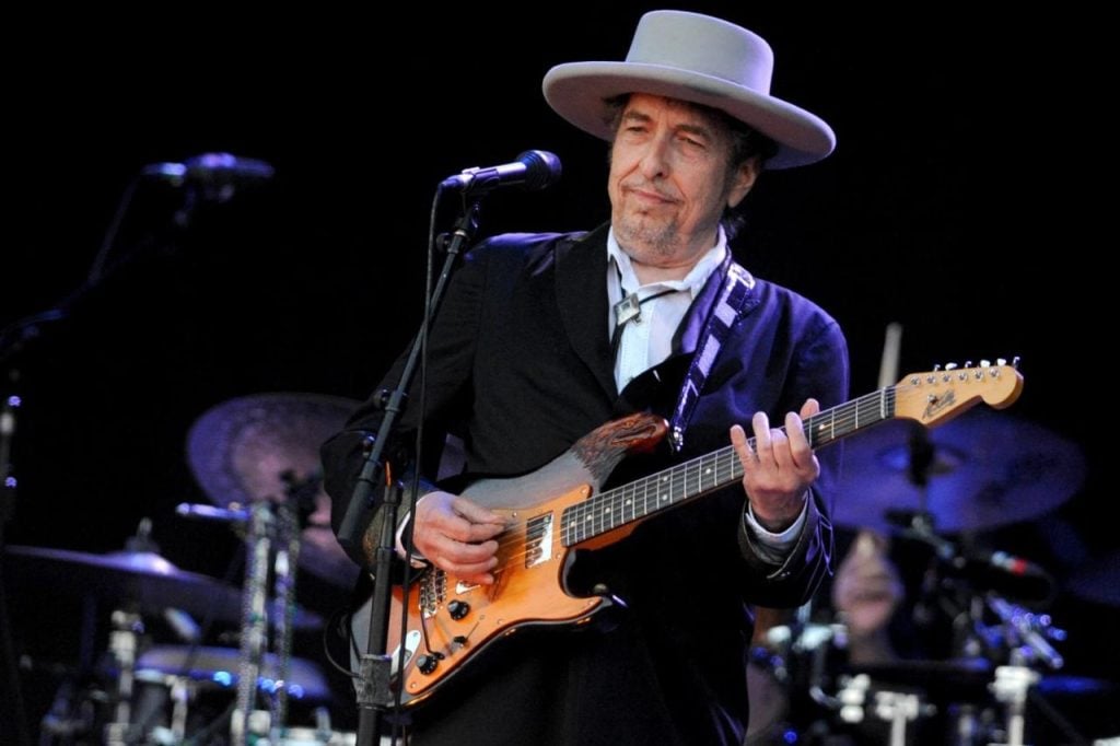 Bob Dylan Income