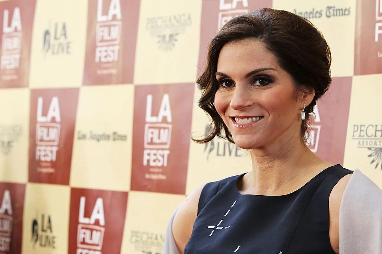 Jami Gertz Net Worth 2024 (Forbes): Age, Children and Assets