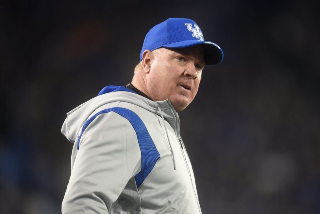 Mark Stoops Biography